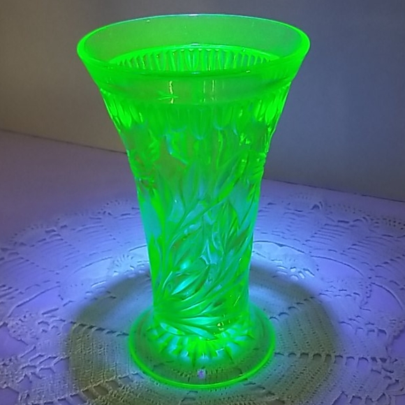 Beautiful Green Uranium Glass Vase